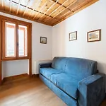 Apartament Attic Historic Building With Air Conditioning *