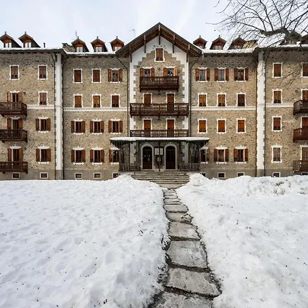 Апартаменты Attic Historic Building With Air Conditioning