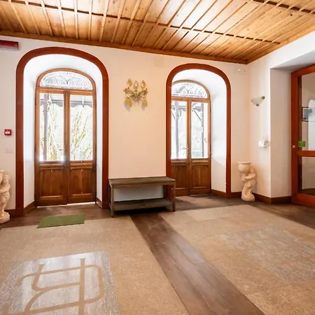 Apartamento Attic Historic Building With Air Conditioning *