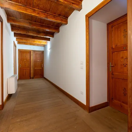 Attic Historic Building With Air Conditioning Черезоле-Реале