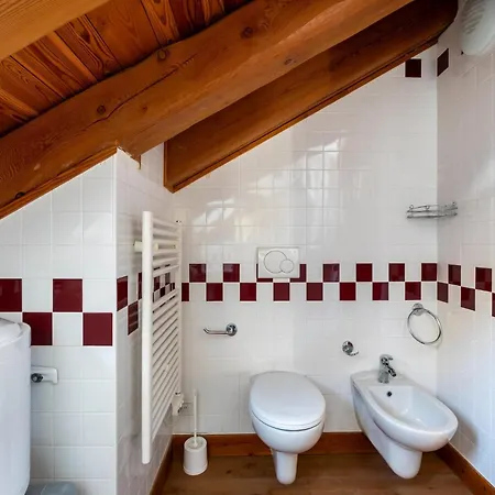 Attic Historic Building With Air Conditioning Appartamento *