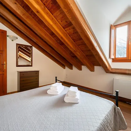 Attic Historic Building With Air Conditioning Appartamento *
