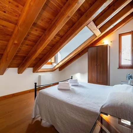 Appartamento Attic Historic Building With Air Conditioning Ceresole Reale