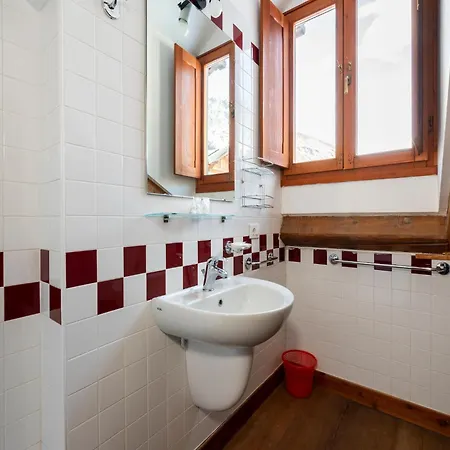 Attic Historic Building With Air Conditioning Apartamento *