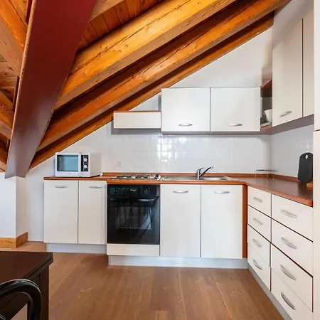 Appartamento Attic Historic Building With Air Conditioning
