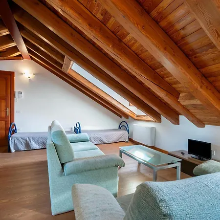 Attic Historic Building With Air Conditioning Appartamento Ceresole Reale