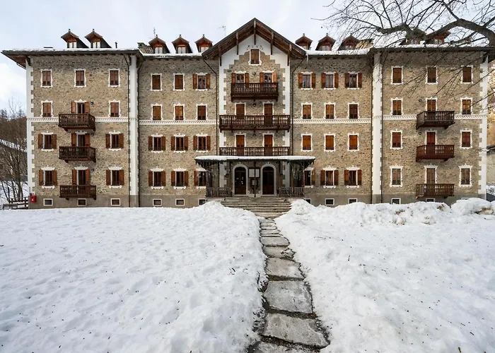 Apartamento Attic Historic Building With Air Conditioning