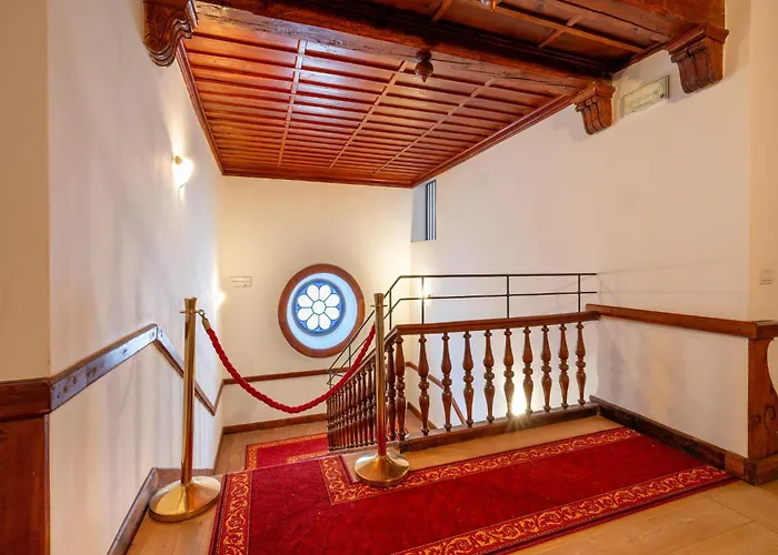 Attic Historic Building With Air Conditioning Черезоле-Реале
