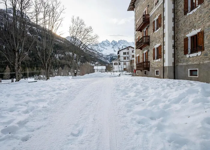 Apartamento Attic Historic Building With Air Conditioning