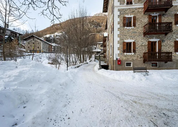 Attic Historic Building With Air Conditioning Apartamento Ceresole Reale