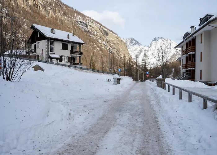 Attic Historic Building With Air Conditioning Ceresole Reale